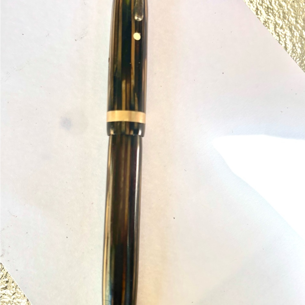 Vintage Brown Striated Sheaffer White Dot Military Clip Fountain Pen